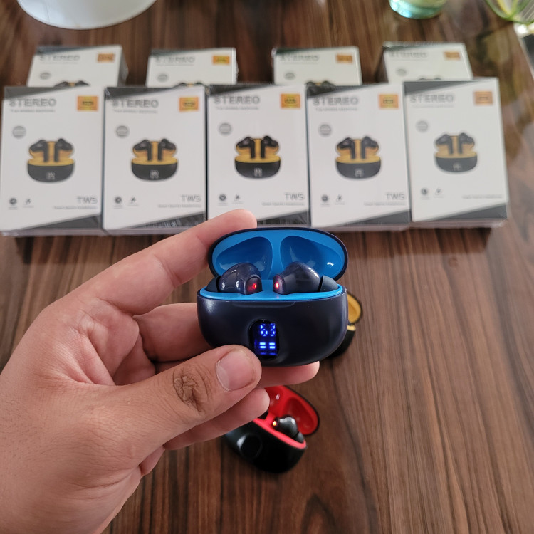 ایرپاد پرو STEREO ضدآب پاوربانک دار کیفیت درجه یک بلوتوث نسخه5/3 صحفه نمایش دار