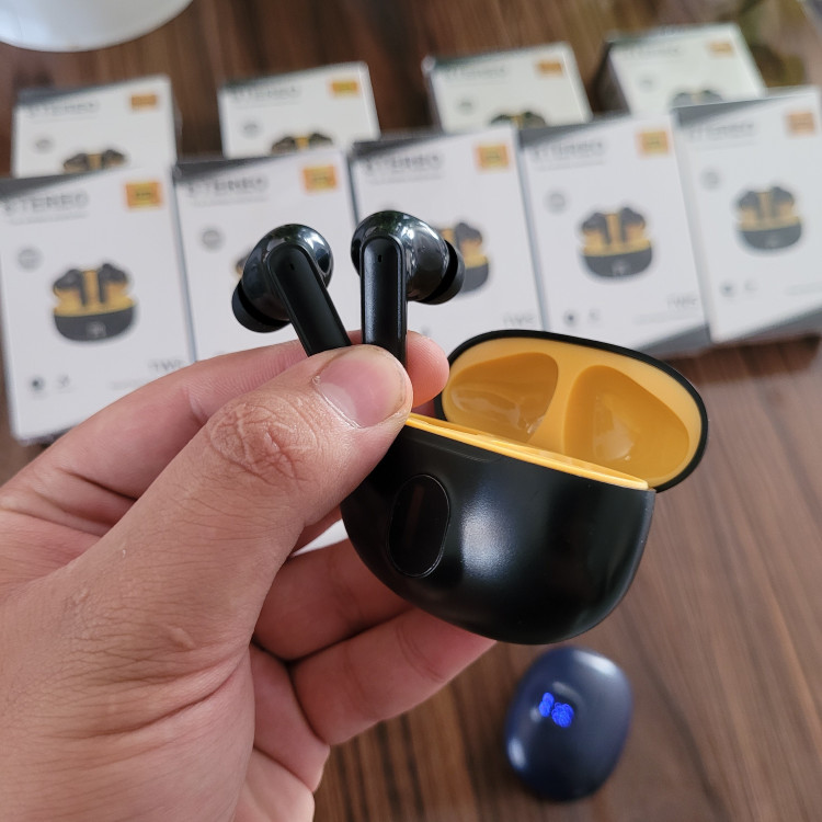 ایرپاد STEREO ضدآب پاوربانک دار کیفیت درجه یک بلوتوث نسخه5/3 صحفه نمایش دار ارسال فوری