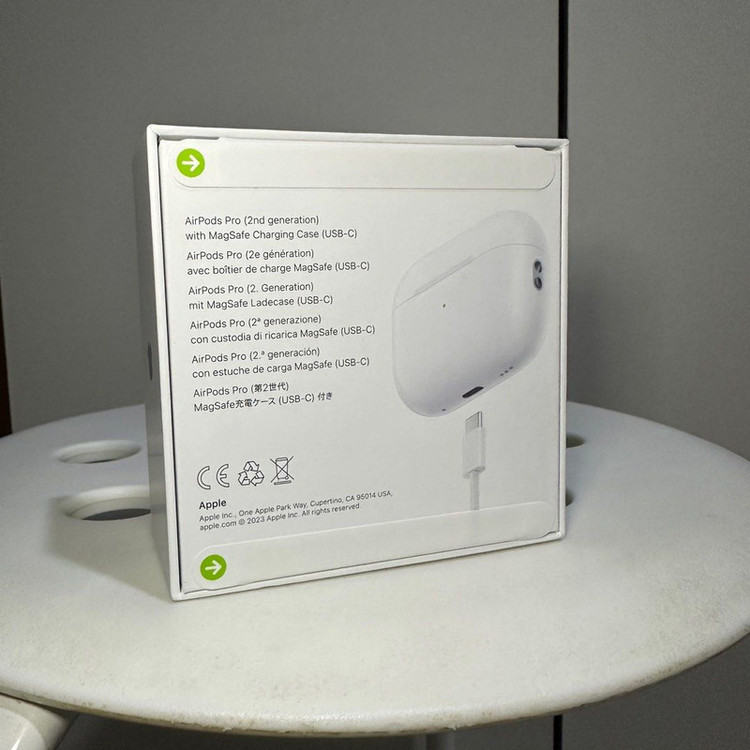 هدست بلوتوثی مدل AirPods Pro 2nd Generation Type-C ایرپاد هدفون هدست پاوربانک شارژر